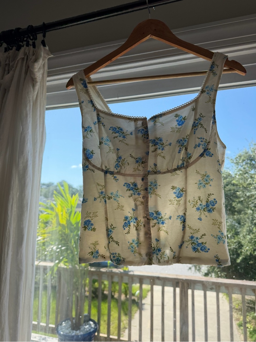 iris Cream Floral Camisole with Blue Rose Print